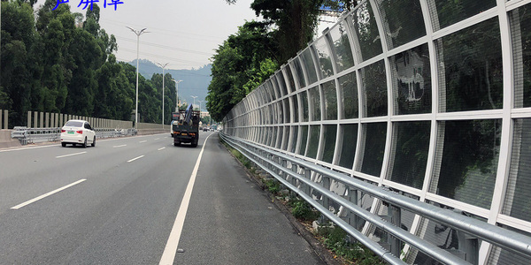 深圳公路声屏障 透明板声屏障价格 透明声屏障厂家供应 耐力板透明声屏障 组合透明型声屏障